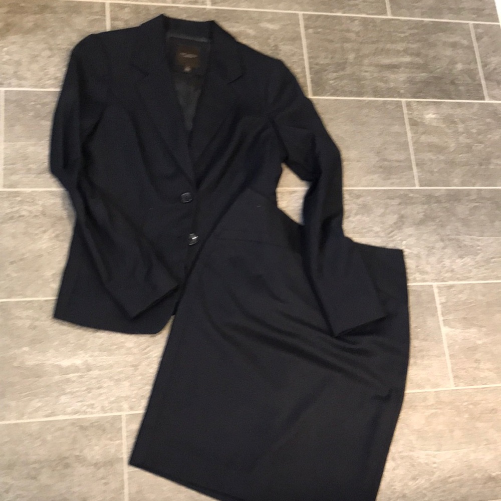 The Limited Skirt Suit (Navy)